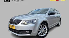 Grijs Gebruikt 2016 Skoda Octavia Business Line Stationwagen | € 11.995 (Eerlijke prijs)