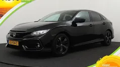 Gebruikt 2019 Honda Civic Black Edition Hatchback | € 18.940 (Eerlijke prijs)