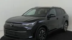 Zwart Nieuw 2025 VW Tiguan Pro SUV | € 51.827 (Goede deal)