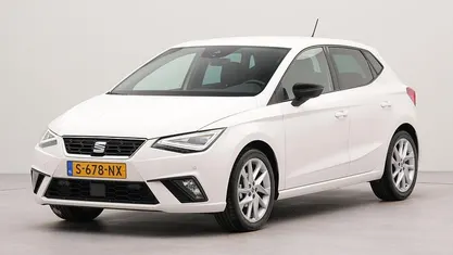 Wit Gebruikt 2023 Seat Ibiza Business Hatchback | € 19.850 (Eerlijke prijs)