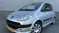Peugeot 1007