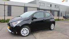 Gebruikt 2019 Toyota Aygo X-play Hatchback | € 8.075 (Eerlijke prijs)