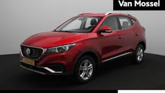 Rood Gebruikt 2020 MG ZS Comfort Sedan | € 12.995 (Goede deal)