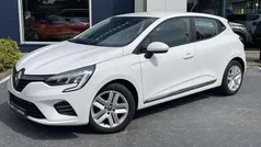Blanc glacier 369 Gebruikt 2020 Renault Clio V Zen Hatchback | € 12.945 (Eerlijke prijs)