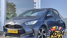 Grijs Gebruikt 2024 Toyota Yaris Hybrid Edition Hatchback | € 25.950 (Eerlijke prijs)