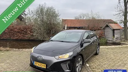 Zwart Occasion 2019 Hyundai Ioniq Comfort Hatchback | € 12.445 (Super prijs)