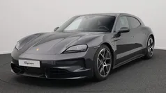 Vulkaangrijs metallic Nieuw 2024 Porsche Taycan Sport Turismo Sedan | € 145.613 (Super prijs)