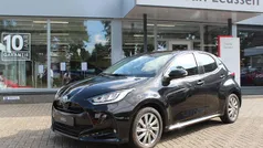 Zwart Gebruikt 2023 Toyota Yaris Hatchback | € 19.700 (Goede deal)