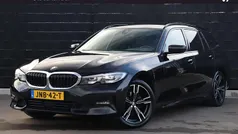 Zwart Gebruikt 2020 BMW 320 Executive Stationwagen | € 26.950 (Eerlijke prijs)