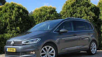 Grijs Occasion 2019 VW Touran Highline MPV | € 21.490 (Goede deal)