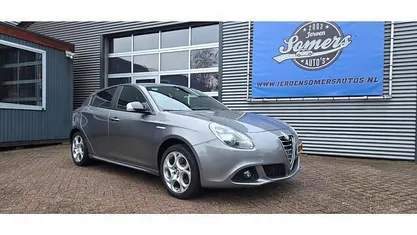Occasion Alfa Romeo Giulietta Sprint 170 PK (125 kW) 2016 Grijs (metallic) Hatchback