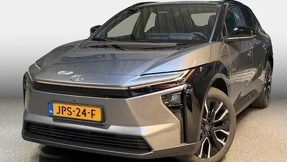 Occasion 2025 Toyota bZ4X Executive SUV | € 54.995 (Eerlijke prijs)