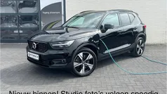 Zwart Gebruikt 2022 Volvo XC40 R-Design SUV | € 36.990 (Eerlijke prijs)