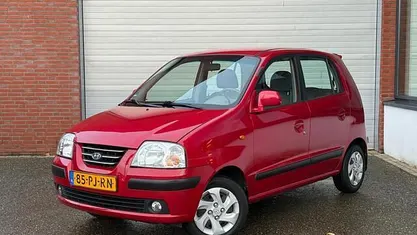 Occasion Hyundai Atos Dynamiq 59 PK (43 kW) 2004 Rood (metallic) Hatchback