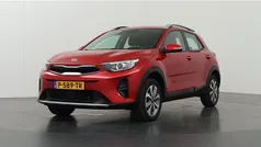 Rood Gebruikt 2021 Kia Stonic SUV | € 21.935 (Eerlijke prijs)