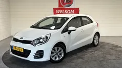 Wit Gebruikt 2016 Kia Rio Hatchback | € 8.950 (Eerlijke prijs)