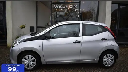 Grijs Gebruikt 2020 Toyota Aygo Hatchback | € 7.300 (Goede deal)