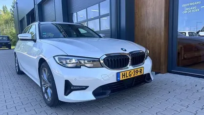Occasion BMW 330 Executive 184 PK (135 kW) 2021 Wit Stationwagen