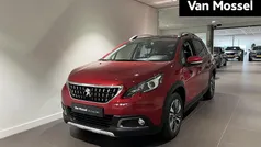 Rood Gebruikt 2019 Peugeot 2008 Allure SUV | € 17.435 (Eerlijke prijs)