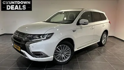 Gebruikt 2019 Mitsubishi Outlander P-HEV Instyle SUV | € 21.045 (Eerlijke prijs)