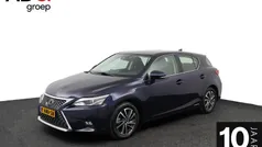 Blauw Gebruikt 2021 Lexus CT200h Hatchback | € 22.950 (Eerlijke prijs)