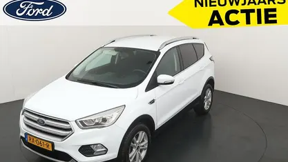 Wit Gebruikt 2018 Ford Kuga Trend SUV | € 15.490 (Eerlijke prijs)