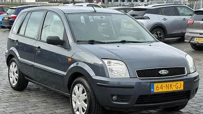 Occasion Ford Fusion 101 PK (74 kW) 2003 Grijs (metallic) Hatchback