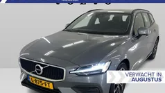Gebruikt 2021 Volvo V60 Momentum Stationwagen | € 24.694 (Eerlijke prijs)