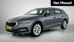 Grijs Gebruikt 2022 Skoda Octavia Business Line Stationwagen | € 18.900 (Eerlijke prijs)