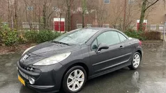 Zwart, metallic lak Gebruikt 2008 Peugeot 207 CC Cabriolet | € 2.999 (Eerlijke prijs)