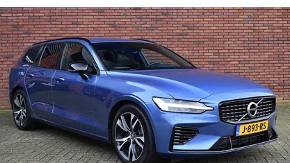 Occasion Volvo V60 R-Design 340 PK (250 kW) 2020 Blauw (metallic) Stationwagen