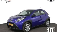 Gebruikt 2024 Toyota Aygo Play Hatchback | € 17.950 (Eerlijke prijs)