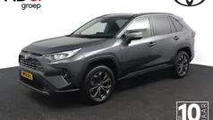 Grijs Gebruikt 2022 Toyota RAV4 Hybrid Plus SUV | € 39.950 (Goede deal)