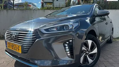 Grijs Occasion 2018 Hyundai Ioniq Comfort Hatchback | € 15.777 (Eerlijke prijs)