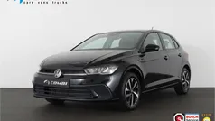 Zwart Gebruikt 2024 VW Polo Life Hatchback | € 25.545 (Eerlijke prijs)
