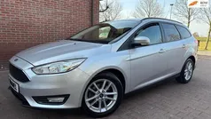 Zwart Gebruikt 2015 Ford Focus Titanium Stationwagen | € 6.499 (Goede deal)
