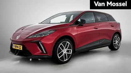 Occasion MG MG4 EV Luxury 150 kW (204 PK) 2023 Rood Hatchback