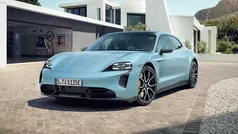 Ijsblauw metallic Gebruikt 2023 Porsche Taycan Turbo S Sport Turismo Sedan | € 109.900