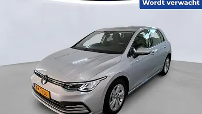 Occasion 2023 VW Golf VIII Life Hatchback | € 21.950 (Goede deal)