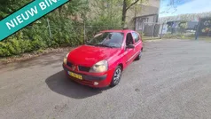 Gebruikt 2001 Renault Clio II Authentique Hatchback | € 599 (Eerlijke prijs)