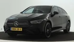Donker nachtzwart Gebruikt 2024 Mercedes CLA250e Shooting Brake AMG Stationwagen | € 42.950 (Eerlijke prijs)
