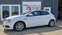 Wit Gebruikt 2016 Renault Mégane III Komfort Hatchback | € 10.750 (Eerlijke prijs)