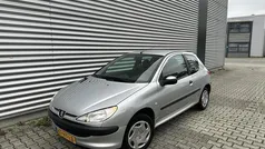 Gebruikt 2001 Peugeot 206 Hatchback | € 995 (Eerlijke prijs)
