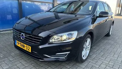 Occasion Volvo V60 Summum 215 PK (158 kW) 2014 Zwart (metallic) Stationwagen