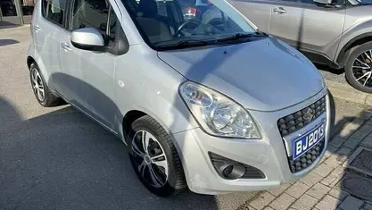 Grijs Occasion 2013 Suzuki Splash Club Hatchback | € 3.900 (Goede deal)