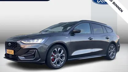 Grijs Gebruikt 2022 Ford Focus ST-Line Stationwagen | € 19.990 (Eerlijke prijs)