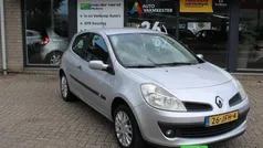 Grijs Gebruikt 2009 Renault Clio II Collection Hatchback | € 1.750 (Goede deal)