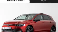 Rood Gebruikt 2022 VW Golf VIII Style Hatchback | € 25.900 (Eerlijke prijs)