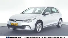 Gebruikt 2021 VW Golf VIII Life Hatchback | € 17.949 (Eerlijke prijs)
