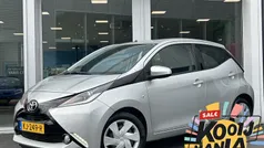 Gebruikt 2016 Toyota Aygo X-play Hatchback | € 8.950 (Eerlijke prijs)